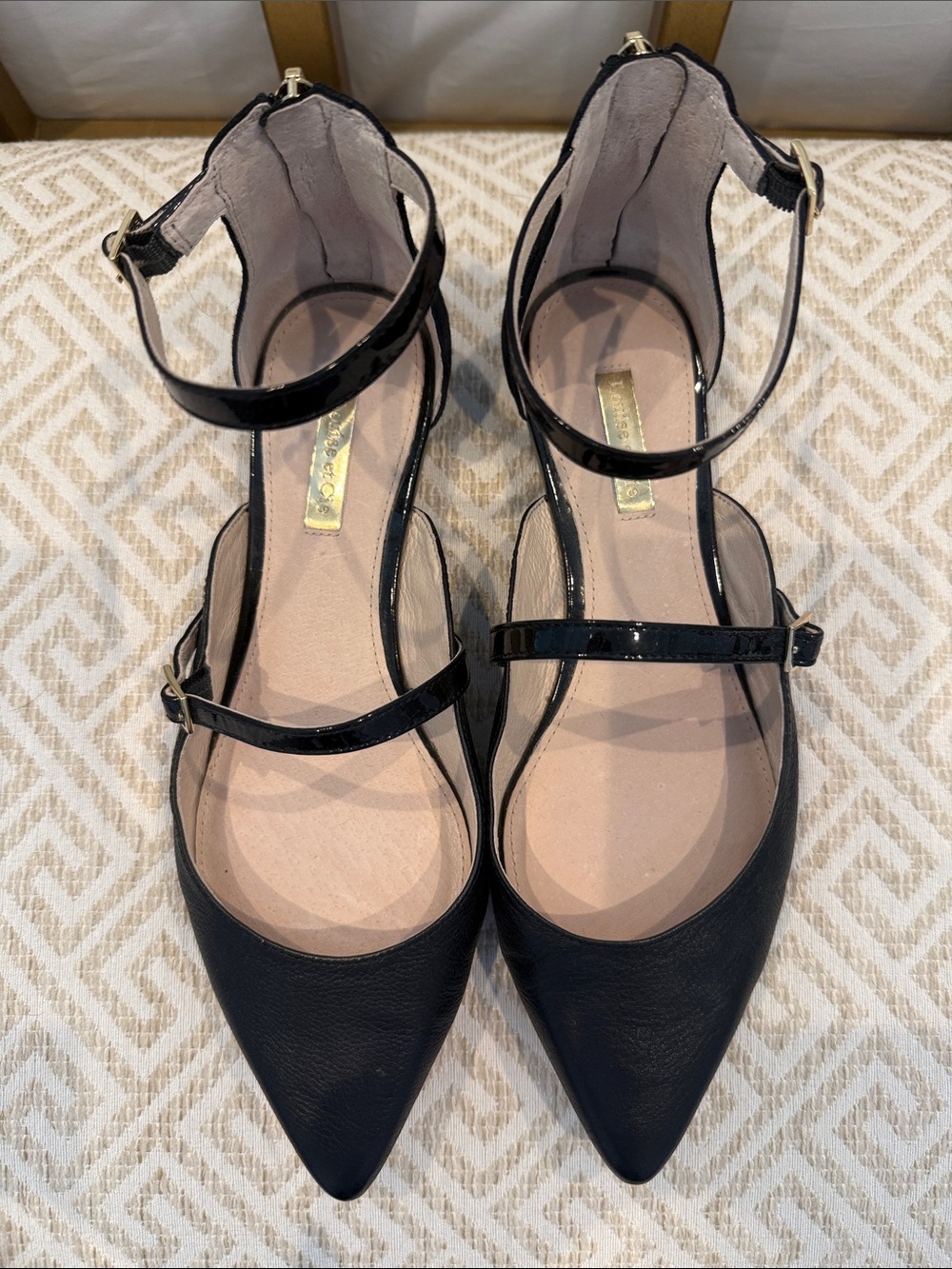 Like new Louise et Cie flats